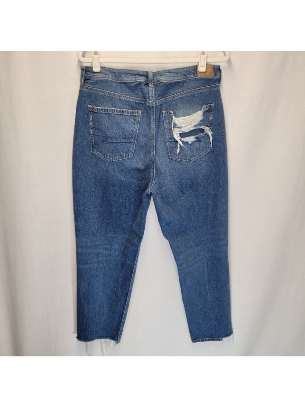 American Eagle Women's Size 16 Jeans Mom Jean Distressed Raw Hem - Picture 2 of 10